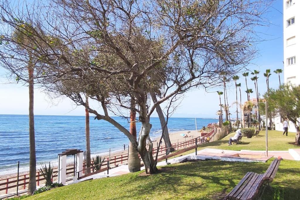 Algaida Beachfront - Seaview Studio Costa Del Sol Appartement Sitio de Calahonda Buitenkant foto